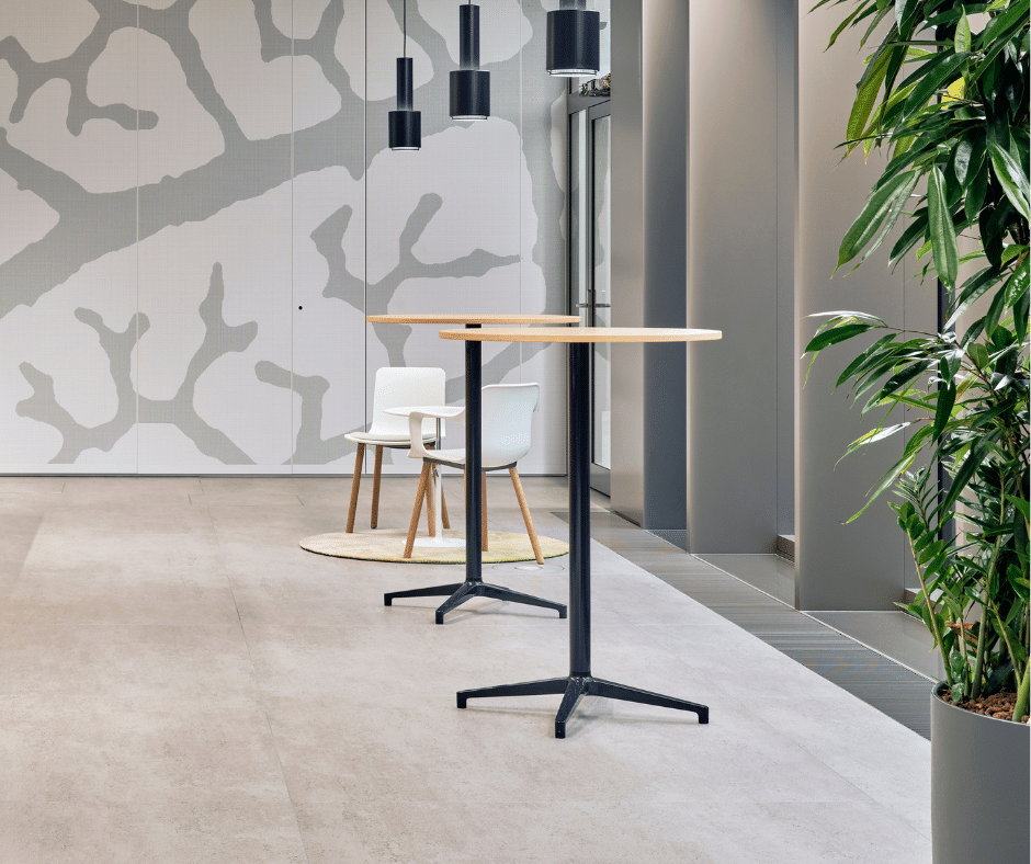 Bistro Stand-up Table